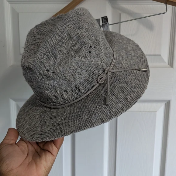 Vince Camuto Lightweight Fedora Hat - Picture 3 of 6